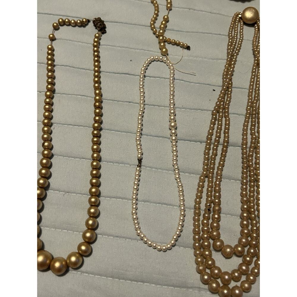 Vintage Faux Pearl Jewelry Lot Pieces Earrings Necklaces Bracelets Earrings - Picture 8 of 12